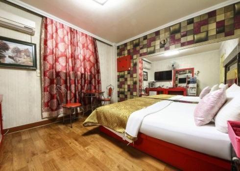 Feel Motel Пхочхон Экстерьер фото